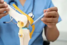 Cirurgia de prótese de joelho em idosos