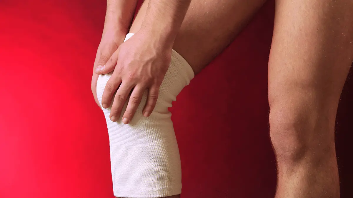 Como tratar edema no joelho