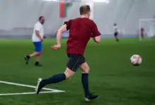 Dor no joelho ao jogar futebol