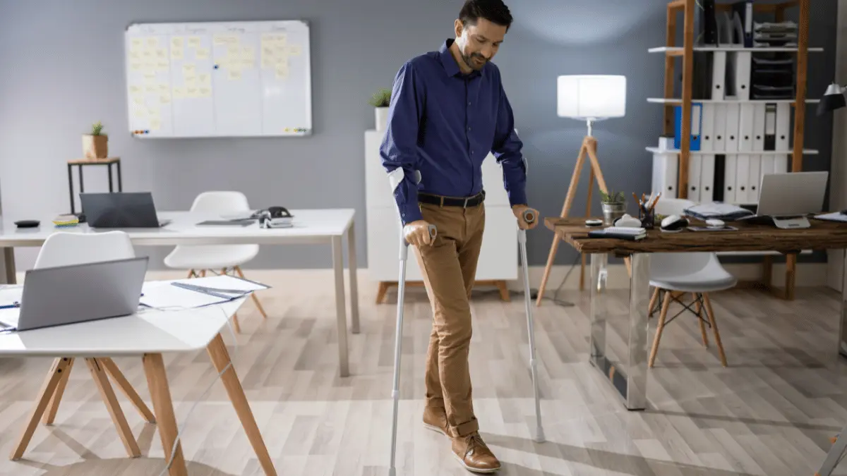 Quanto tempo de muleta após cirurgia de LCA