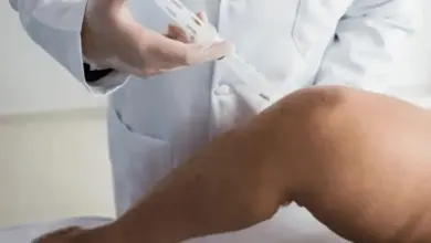 Como é feita a infiltração no joelho